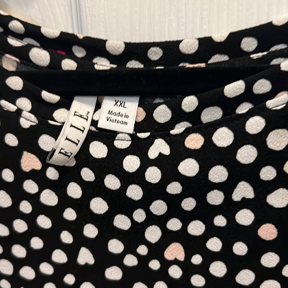 Elle XXL polka dots and heart sleeveless shirt. - Picture 2 of 3